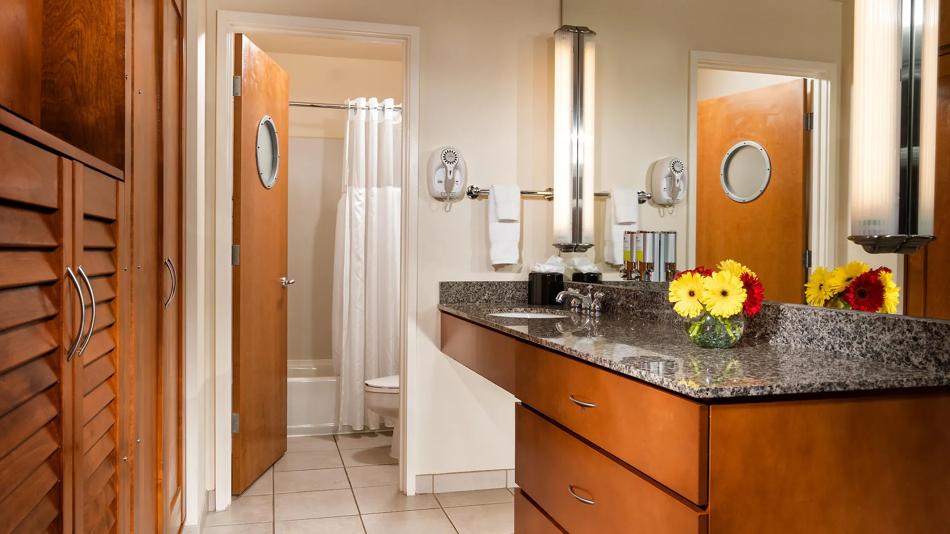 Staypineapple, Watertown Hotel, University District Seattle Hotel