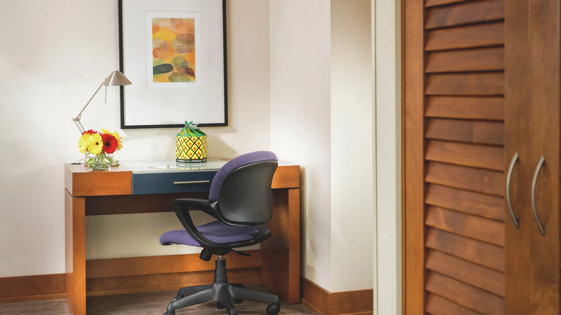 Staypineapple, Watertown Hotel, University District Seattle