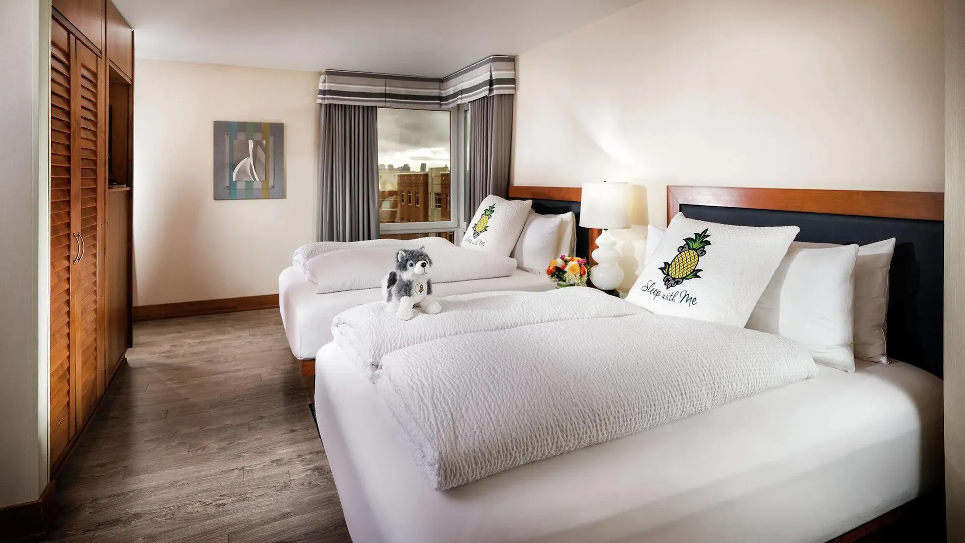 Hotel Staypineapple, Watertown Hotel, University District Seattle
